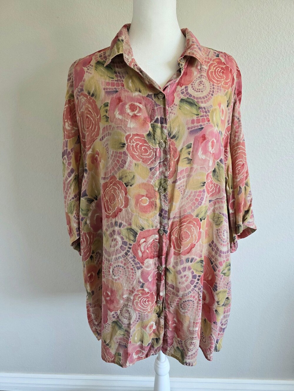 Vintage Tianello Blouse Top Size 0X 1X Floral Mosaiic Silky Rayon Semi Sheer